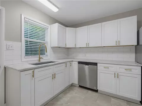 5401 Hilltop Dr S, Mobile, AL 36608 photo 22