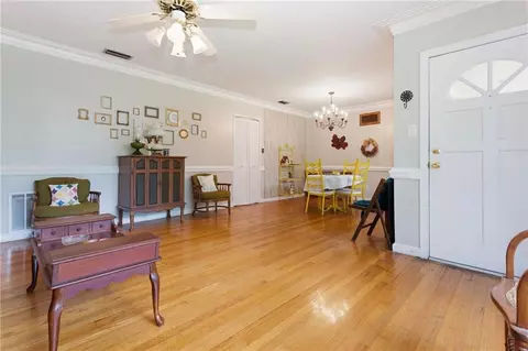 Living - 436 Byron Ave E, Mobile, AL 36609 photo 3 of 6
