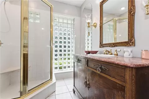 Bath - 436 Byron Ave E, Mobile, AL 36609 photo 1 of 4