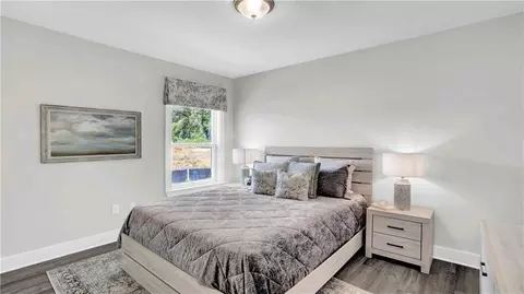 Bedroom - 10346 Heirloom Rd S, Mobile, AL 36608 photo 10 of 12