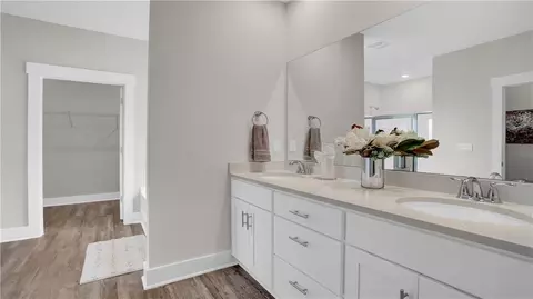 Bath - 10346 Heirloom Rd S, Mobile, AL 36608 photo 1 of 4