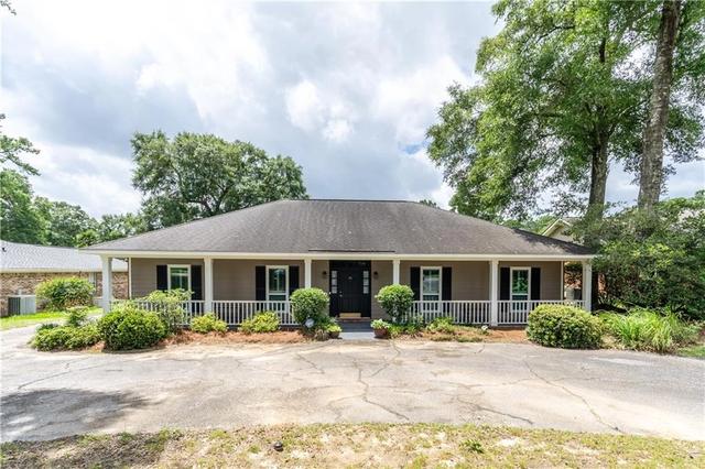 4105 Lake Cir S, Mobile, AL 36693