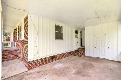 Exterior - 325 Alpine St, Chickasaw, AL 36611 photo 1 of 3