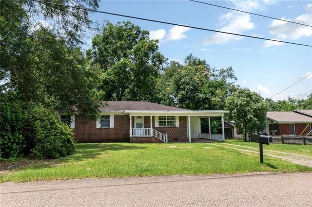 325 Alpine St, Chickasaw, AL 36611