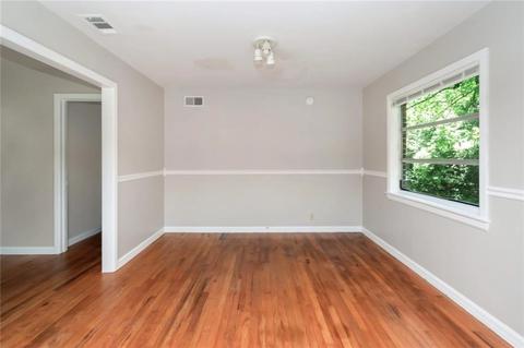 Living - 325 Alpine St, Chickasaw, AL 36611 photo 1 of 2