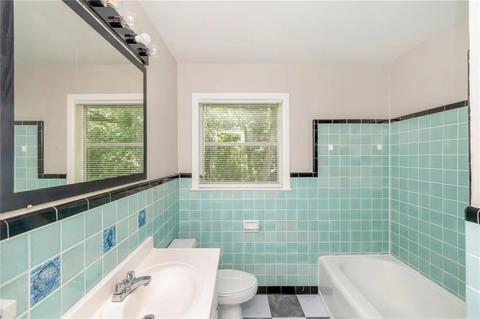 Bath - 325 Alpine St, Chickasaw, AL 36611 photo 1 of 1