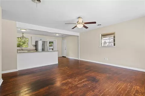 1121 Stevens Ln, Mobile, AL 36618 photo 4