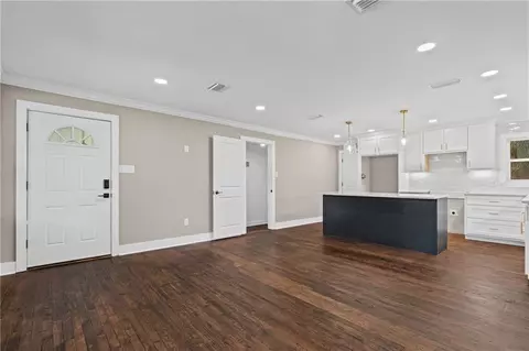 Living - 2212 David Dr, Mobile, AL 36605 photo 2 of 4