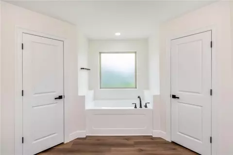 Entry Way - 370 Allison Ct, Mobile, AL 36608 photo 3 of 4