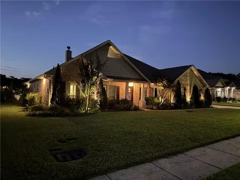 9010 Crain Ave, Mobile, AL 36695