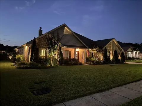 Exterior - 9010 Crain Ave, Mobile, AL 36695 photo 8 of 10