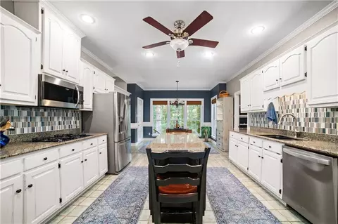 2205 Fieldstone Ct, Mobile, AL 36695 photo 11