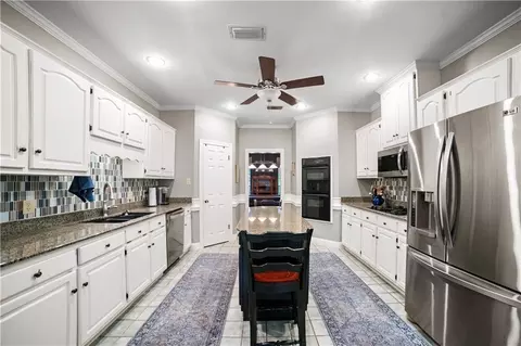 2205 Fieldstone Ct, Mobile, AL 36695 photo 8