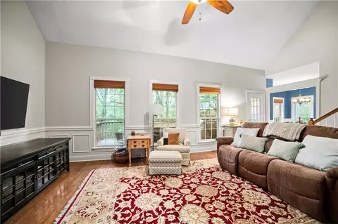 2205 Fieldstone Ct, Mobile, AL 36695 photo 4