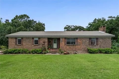 5482 Leytham Rd, Theodore, AL 36582