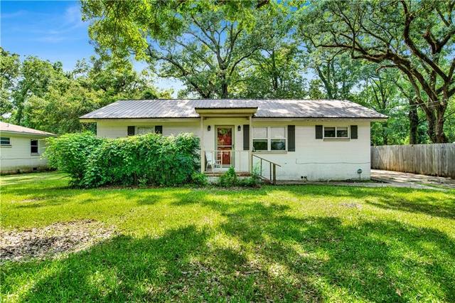 1027 Timothy St, Saraland, AL 36571