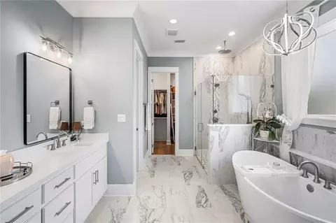 Bath - 17475 Burwick Loop, Fairhope, AL 36532 photo 1 of 9