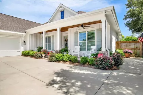 Exterior - 17475 Burwick Loop, Fairhope, AL 36532 photo 2 of 10