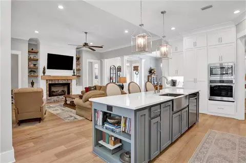 Kitchen - 17475 Burwick Loop, Fairhope, AL 36532 photo 2 of 5