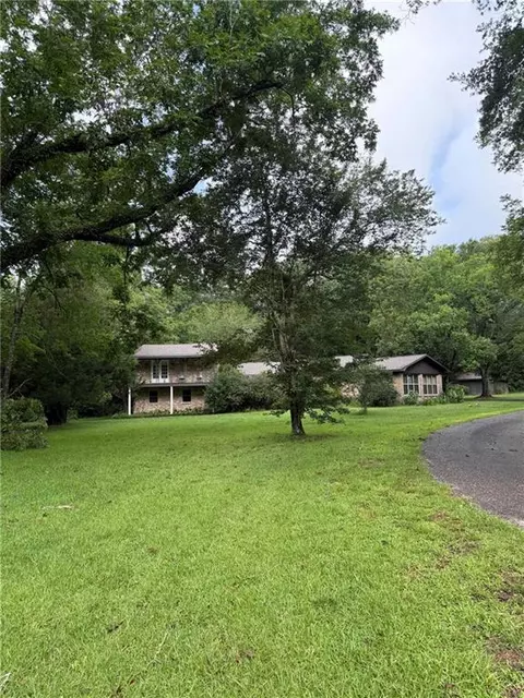 8624 Morphy Ave, Fairhope, AL 36532