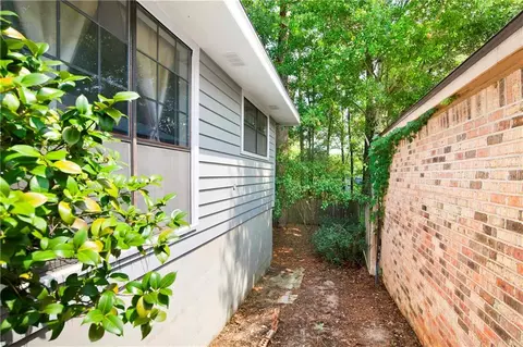 Exterior - 19 Parma Dr, Daphne, AL 36526 photo 6 of 8