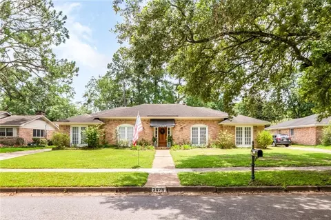 Exterior - 3675 Claridge Rd N, Mobile, AL 36608 photo 2 of 12