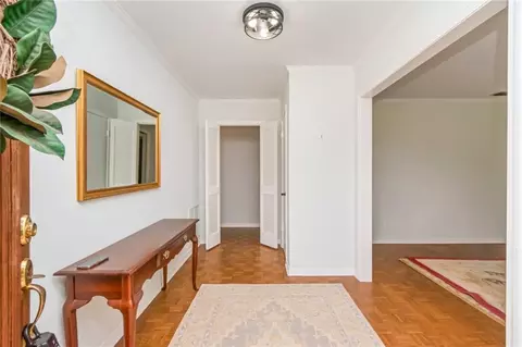 Entry Way - 3675 Claridge Rd N, Mobile, AL 36608 photo 2 of 3