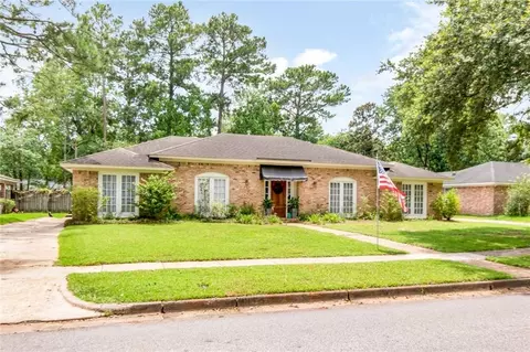 Exterior - 3675 Claridge Rd N, Mobile, AL 36608 photo 4 of 12