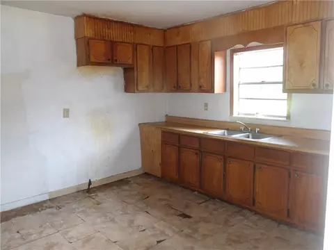 236 Chandler St, Mobile, AL 36610 photo 4