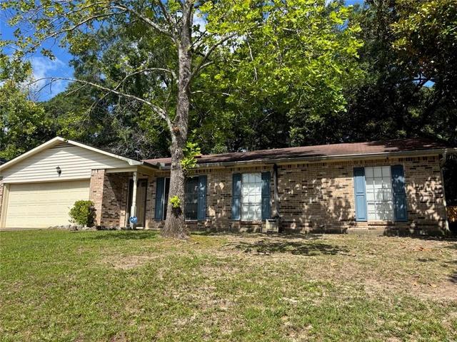 724 Brannan Dr E, Mobile, AL 36693