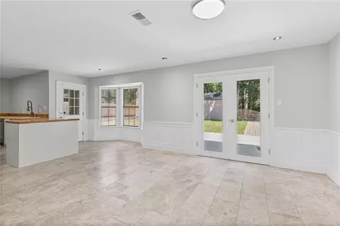 Living - 2605 Demetropolis Rd, Mobile, AL 36609 photo 2 of 2