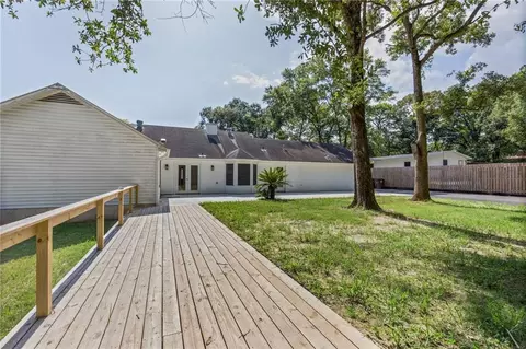 Exterior - 2605 Demetropolis Rd, Mobile, AL 36609 photo 5 of 10