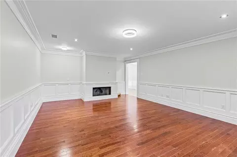 Living - 2605 Demetropolis Rd, Mobile, AL 36609 photo 1 of 2