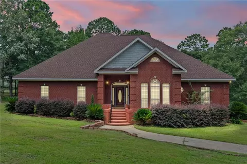 7813 Celeste Rd, Saraland, AL 36571