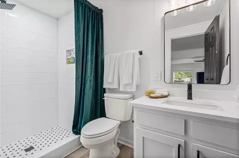 Bath - 313 Morgan Ave, Mobile, AL 36606 photo 1 of 2