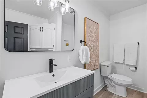 Bath - 313 Morgan Ave, Mobile, AL 36606 photo 2 of 2