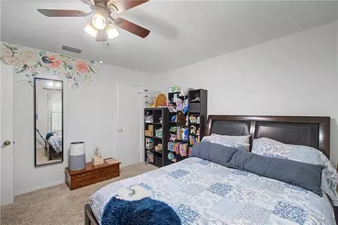 Bedroom - 13151 Roberts Rd, Chunchula, AL 36521 photo 4 of 6