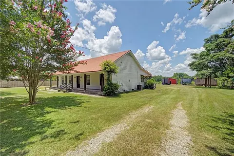 Exterior - 13151 Roberts Rd, Chunchula, AL 36521 photo 5 of 9