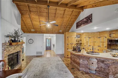 Entry Way - 13151 Roberts Rd, Chunchula, AL 36521 photo 3 of 6