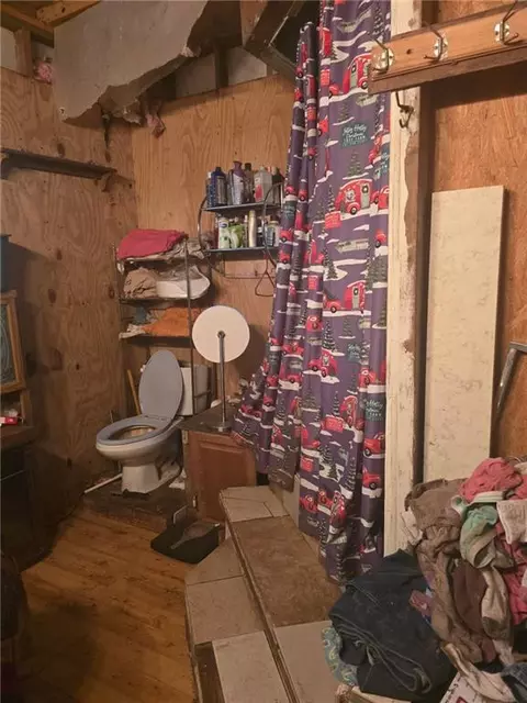 Bath - 3405 Harmon Williams Rd, Mobile, AL 36608 photo 2 of 2