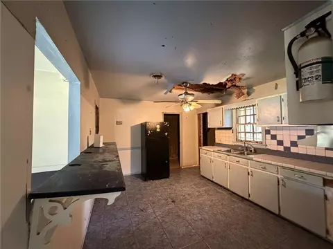 Kitchen - 1804 Brill Rd, Mobile, AL 36605 photo 2 of 2