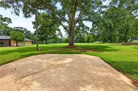 Exterior - 8870 Broadus Loop Rd, Eight Mile, AL 36613 photo 11 of 18