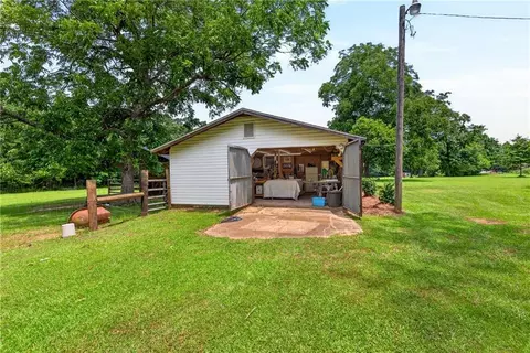 Exterior - 8870 Broadus Loop Rd, Eight Mile, AL 36613 photo 16 of 18