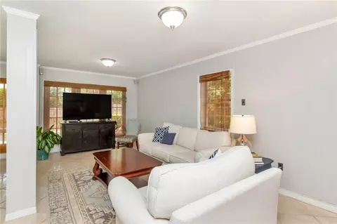 Living - 5911 Shenandoah Rd N, Mobile, AL 36608 photo 4 of 6