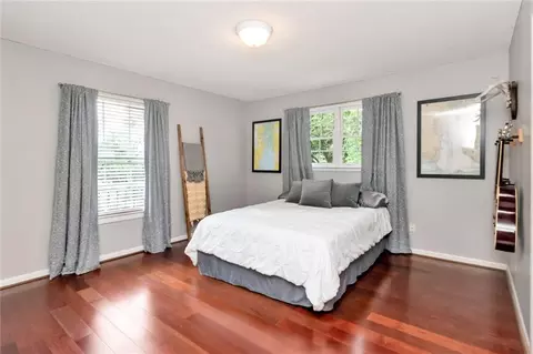 Bedroom - 5911 Shenandoah Rd N, Mobile, AL 36608 photo 4 of 5