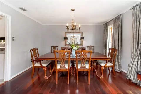 Dining - 5911 Shenandoah Rd N, Mobile, AL 36608 photo 2 of 6