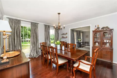 Dining - 5911 Shenandoah Rd N, Mobile, AL 36608 photo 1 of 6