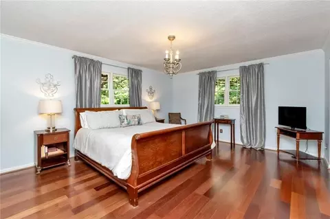 Bedroom - 5911 Shenandoah Rd N, Mobile, AL 36608 photo 2 of 5