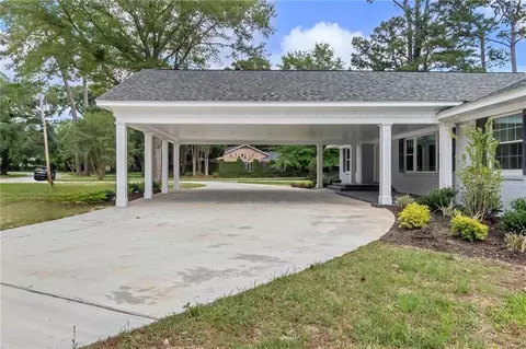 Exterior - 2553 Durham Dr S, Mobile, AL 36606 photo 3 of 18