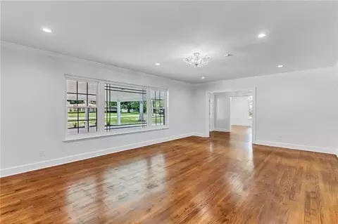 Living - 2553 Durham Dr S, Mobile, AL 36606 photo 8 of 13